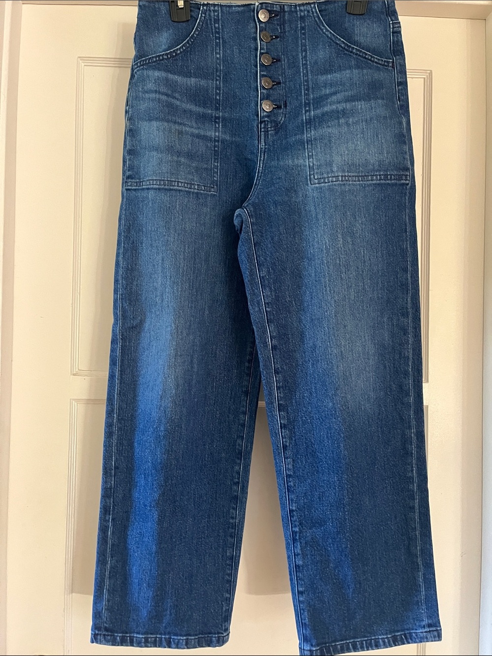 Veronica Beard Straight-Leg Jeans in Dark Blue Wash